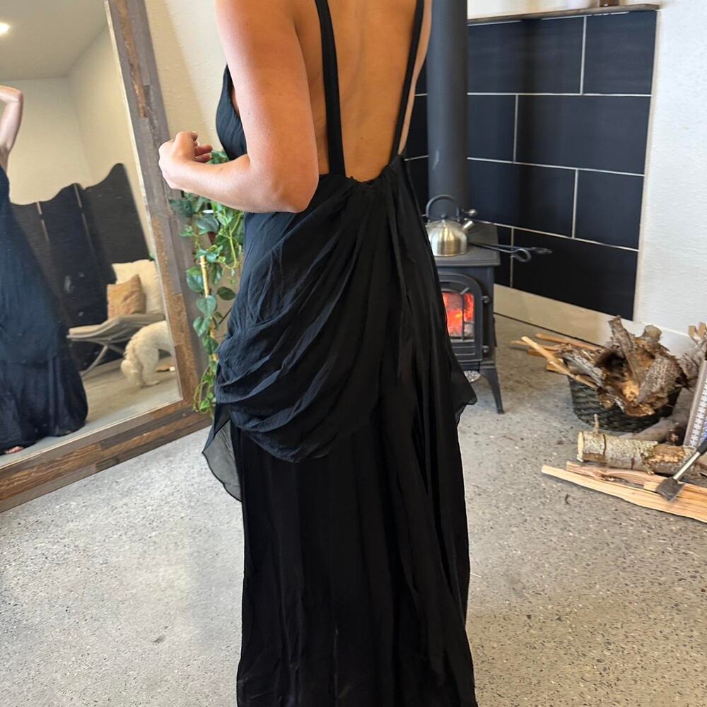 B. Bayou Women’s Medium Gown Black Silk 20s Draped Chiffon V-Neck Full Length